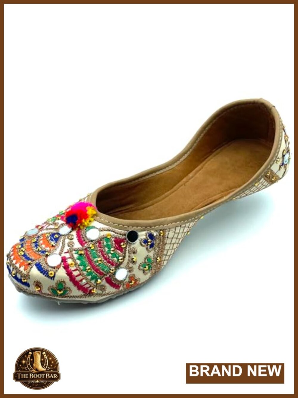 Embroidered Synthetic Leather Flat Juttis For Wedding Party
